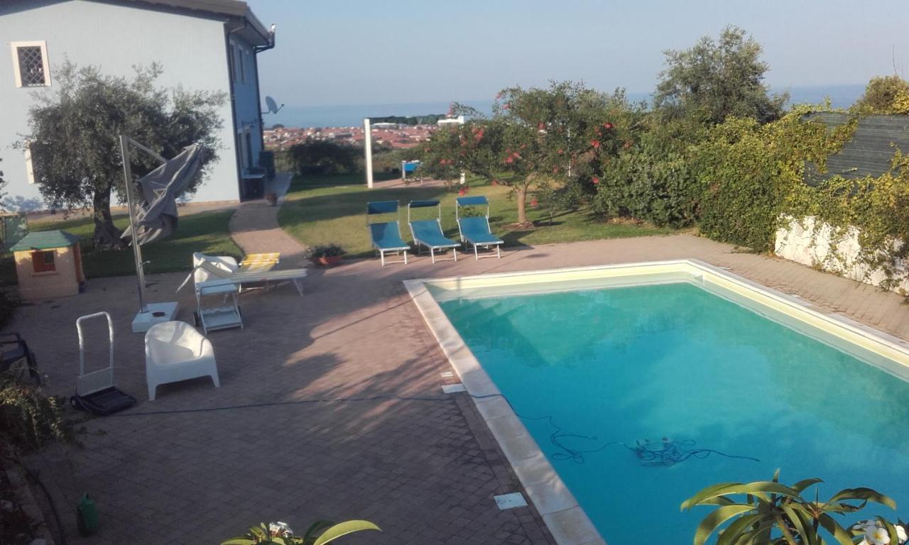אסראלה Villa Dei Limoni Etna-Mare מראה חיצוני תמונה